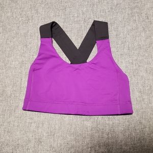 NWOT Lululemon Sports Bra - Size 4